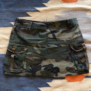 Camo mini skirt